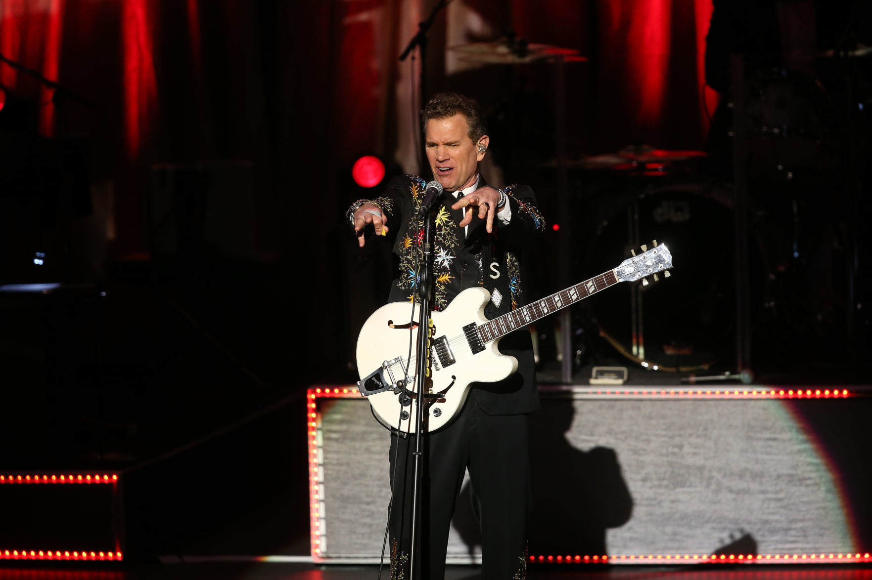 Chris Isaak